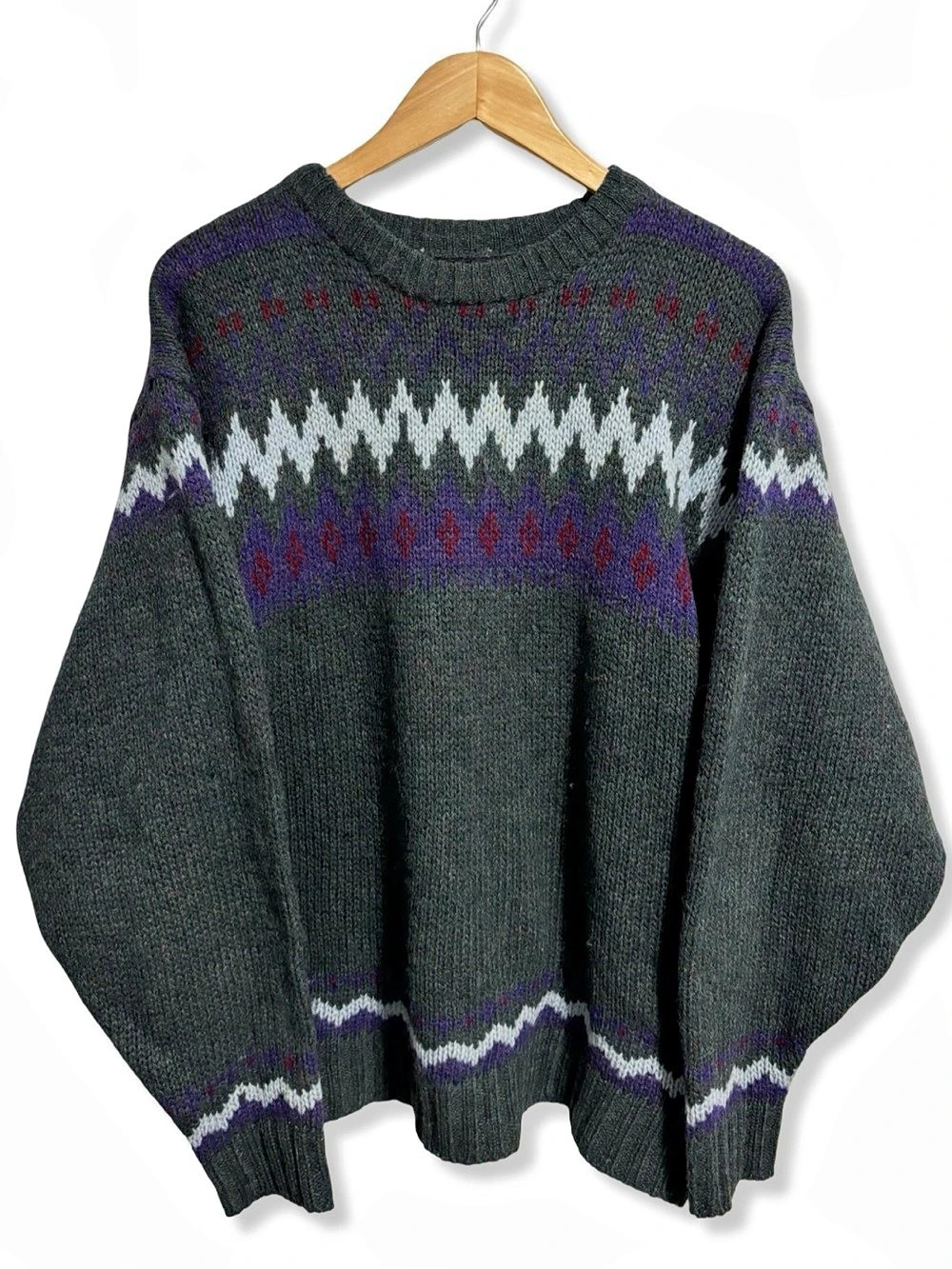 Vintage Geometric Knit Crewneck Sweater in Gray & Purple